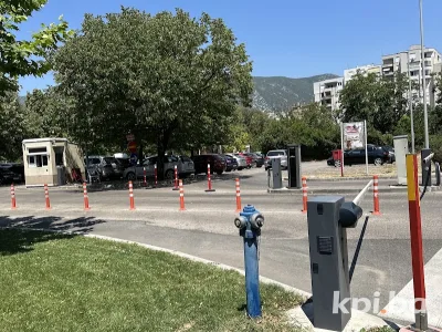 Parking iza Kosače