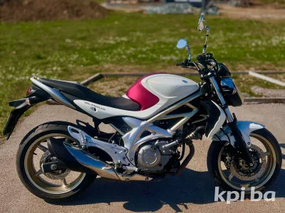 Suzuki Gladius SFV 650 | 2011 god.