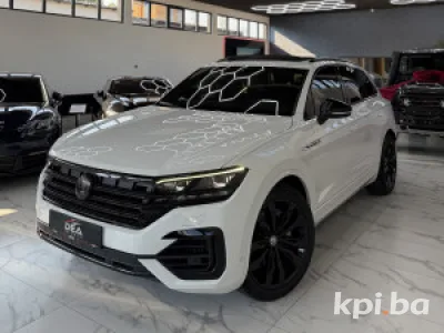 Volkswagen Touareg 3.0 R-line // 2019 // 250 Kw // Full oprema
