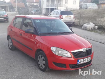 IZNAJMLJIVANJE AUTA SKODA FABIA 1.2 BENZIN/PLIN