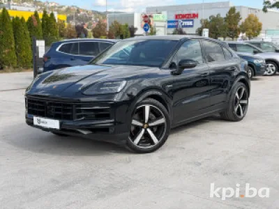 Porsche Cayenne Coupe E-Hybrid 470 ks / MAX FULL