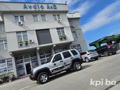 Jeep 4x4 disel automatik MOZE ZAMJENA
