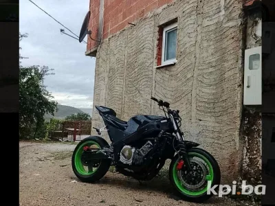Yamaha FZR 1000 1990