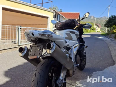 Aprilia RSV 1000 Tuono R 2009